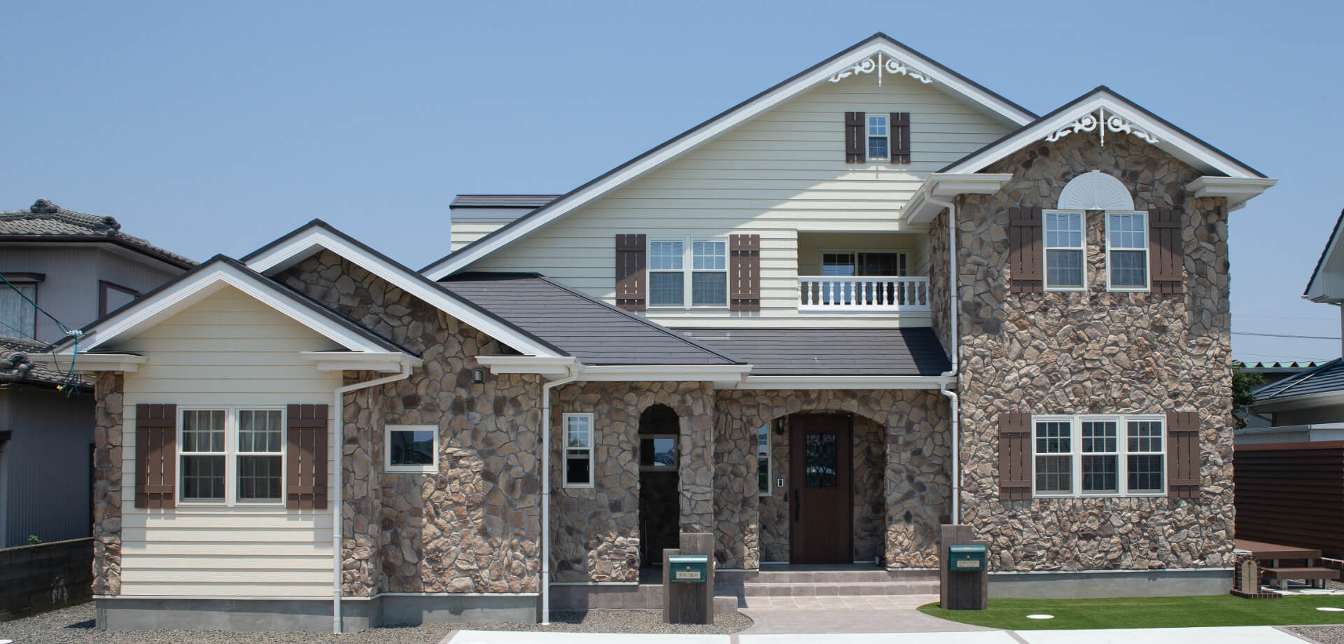 石壁の北米スタイルの外観